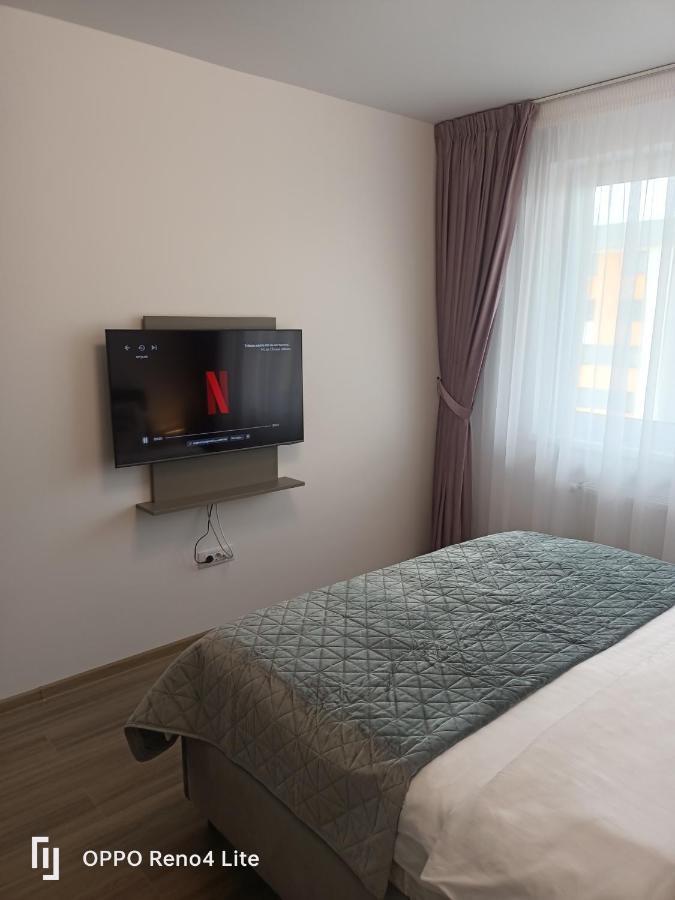 D&N Relax Apartment Braşov Buitenkant foto