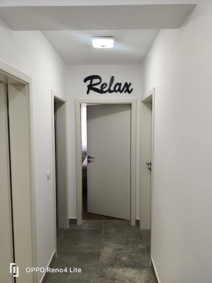 D&N Relax Apartment Braşov Buitenkant foto